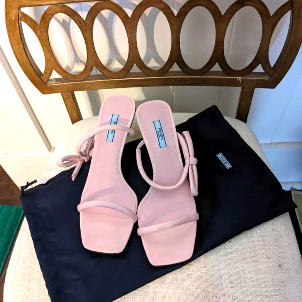 PRADA Two-Band Leather Bow Slide Kitten Heel Pale Pink 38 New w Bags (no box)